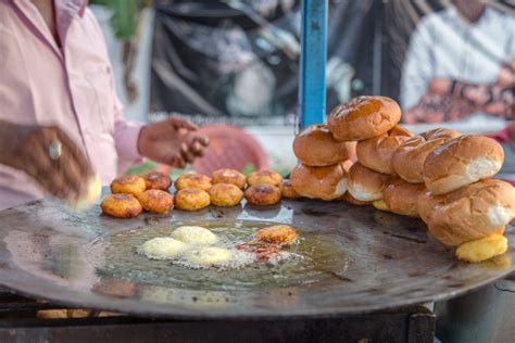 Hindistan'da Sokak Lezzetleri: Dikkat Edilmesi Gerekenler